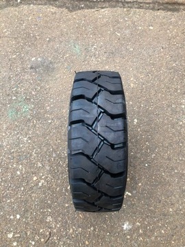 Шины для вилочного погрузчика 18x7-8 R101 Solid