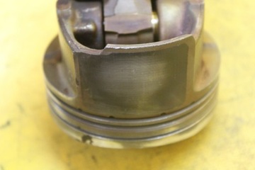 ШАТУН ПОРШНЯ VW PASSAT B5 1.8 B APT 027B