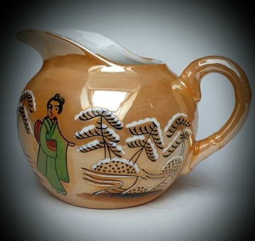 ORIENTALNY MLECZNIK W GEJSZE