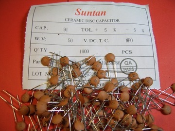100x 91пФ 50В 5% NP0 керамический конденсатор THT Suntan