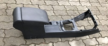 SHARAN 7N TUNEL PODŁOKIETNIK PRZETWORNICA 230V