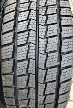 KOLA ZIMNÍ HYUNDAI H350 235/65R16C HANKOOK RW06