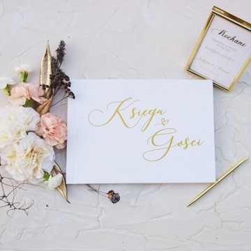 Гостевая книга, черные страницы, золотая надпись + наклейки.