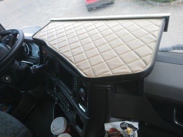 PÓŁKA ŚRODKOWA SCANIA SERII S/R PIKOWANA ECO SKÓRA