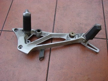SUZUKI GSX 550 SET PODNÓŻEK PRAWY