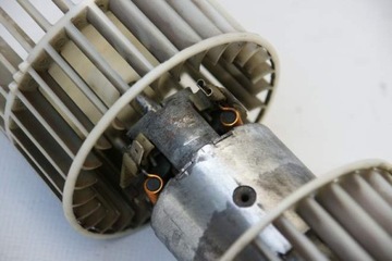 ВЕНТИЛЯТОР MERCEDES SL W107 0130063022