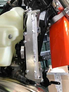 ALUMINIOWE OSŁONY CHŁODNIC WENTYLATOR KTM HUSQVARNA 2T 4T 2020-2023 ARTAFON