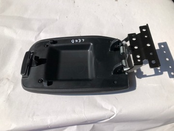 KIA CEED III 18- LOKETNÍ OPĚRKA KŮŽE