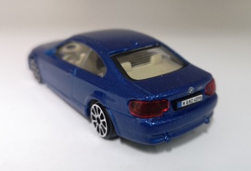 BBURAGO 1:43 Модель BMW 335i Street Fire