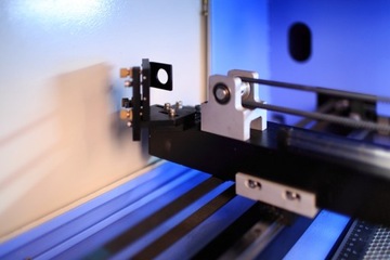 CO2 ЛАЗЕРНЫЙ ПЛОТТЕР, 160x260, SPT 130 Вт, CW5000