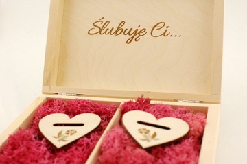 Шкатулка для обручальных колец с индивидуальной гравировкой из мха