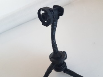 A4 B7 2.0 TFSI ТРУБКА ВАКУУМНОГО КЛАПАНА 06F133781M