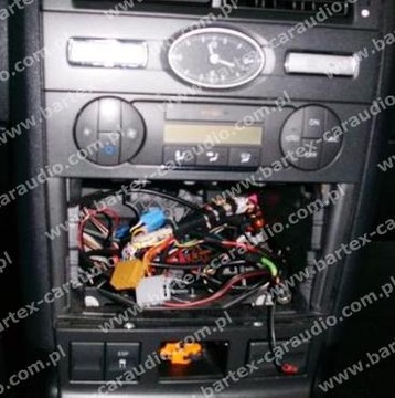 Радиорамка ISO для ключей Ford Mondeo MK 3 FL