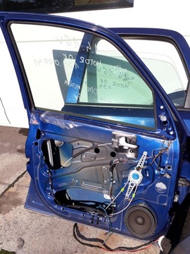 ДВЕРЬ ЛЕВАЯ ПЕРЕДНЯЯ OPEL MERIVA A