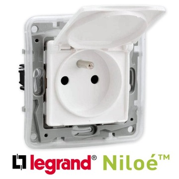 LEGRAND NILOE Одинарная розетка IP44, белый 764537