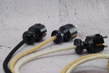 черная бакелитовая вилка 230В 16А LOFT ретро-дизайн для плетеного кабеля