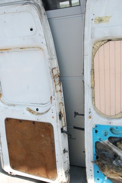 TRANSIT MK7 06-13R DRZWI PRAWY LEWY TYŁ H2