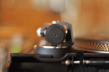 Дополнительный вес проигрывателя DUAL