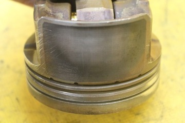 ШАТУН ПОРШНЯ VW PASSAT B5 1.8 B APT 027B