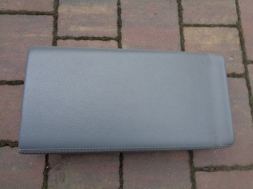 LOKETNÍ OPĚRKA ZADNÍ MERCEDES SL R230
