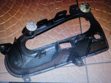 POUZDRO SVĚTLA PRAVÁ HELLA CLEAR ČERVENÁ VW GOLF III 3 MK3