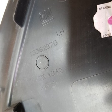 Треугольное крыло Opel Meriva B.