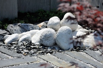 ГАЛКА КАМЕНЬ Белый Бьянко Каррара для сада 1кг