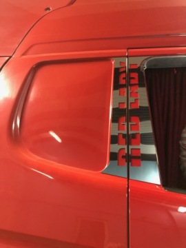 Scania krytky na sloupek z nerezové oceli Red Lady