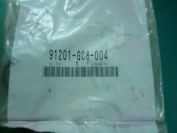 Uszczelniacz HONDA 20X30X7 91201-GC8-004