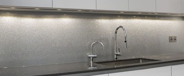 СЕРЕБРЯНЫЕ БЛЕСКИ ДЛЯ ЛАКИРОВАНИЯ КРАСОК НА СТЕНОВЫХ СТЫКАХ 1 кг