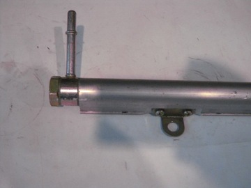 РЕЙКА ИНЖЕКТОРА DAEWOO NUBIRA 1/2 1.6 LANOS