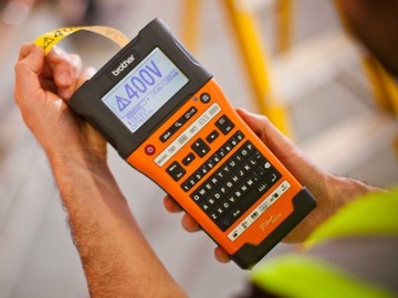Принтер этикеток Brother PT-E550WSP