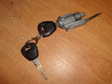 HONDA LOGO STACYJKA Z KLUCZYKIEM KLUCZYK WKŁADKA
