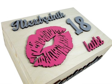 Подарочная коробка на 18-летие с забавными предметами первой необходимости