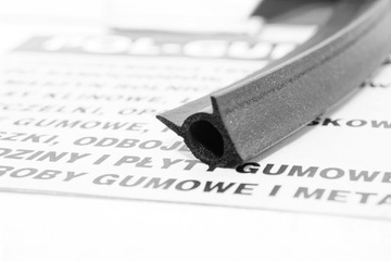 USZCZELKA GUMOWA UNIWERSALNA PIANKOWA DRZWI GARAŻ