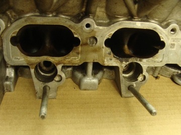 ГОЛОВКА AUDI RS6 C6 4F BUH 07L103404D 07L103403D