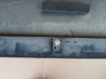 Pajero IV 07 — накладка на переднюю правую дверь