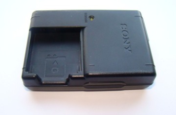 Оригинальное зарядное устройство SONY BC-CSGB. НП-БГ1