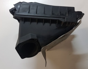 POUZDRO FILTRU VZDUCHU AUDI A4 B7 2.0 ALT
