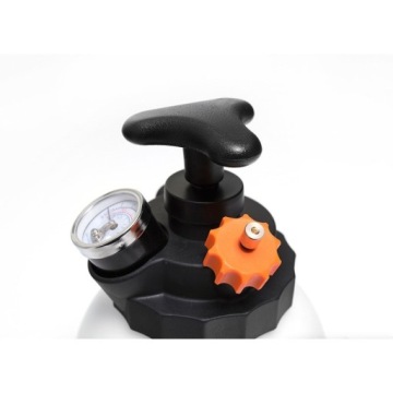 ZESTAW DO ODPOWIETRZANIA NAPEŁNIACZ PŁYNU OLEJU 3L