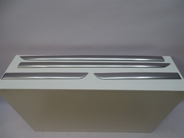 LISTWY DRZWI LAND ROVER DISCOVERY 5 PO 2018