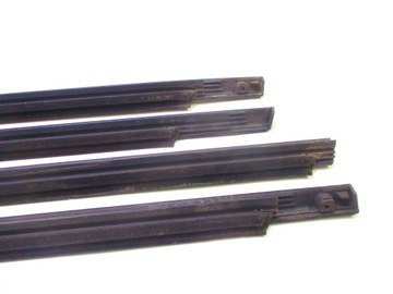 Накладка скребковая Mitsubishi Space Star 98-05