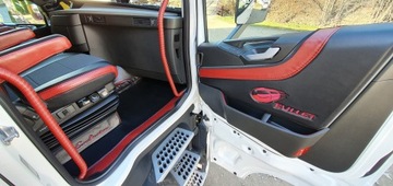 ИНТЕРЬЕР НОВОГО VOLVO FH4 — ОБРАЗЕЦ «MNW»