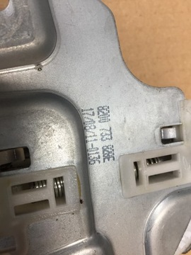 DUSTER I ZVEDÁK MECHANIZMUS OKNO PRAVÝ PŘEDNÍ