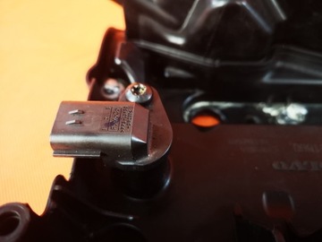 Volvo V40 II 2016r D2 Pokrywa zaworów Czujnik