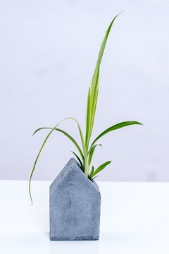 эко Бетонный дом - контейнер для ручек