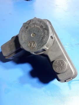 Бачок ГУР Mercedes Atego 0004668702