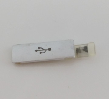ОРИГИНАЛЬНЫЙ USB-ЧЕХОЛ CAT S60