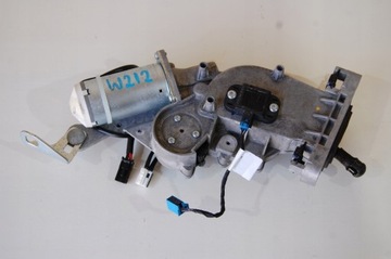 MECHANIZM TYLNEJ KLAPY E-KLASA W212 A2128203542