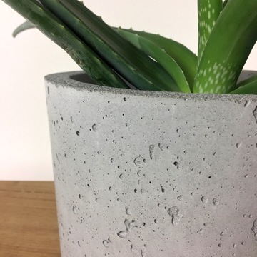 BETONOWA DONICA Z BETONU okrągła wysokość 20 cm